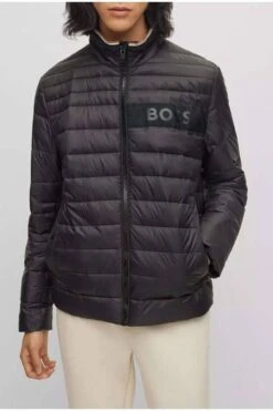 Hugo Boss BOSS Regular Fit Herren Steppjacke Schwarz 10 Hugo Boss BOSS Regular Fit Herren Steppjacke Schwarz -Pullover Geschäft 50464308 001 8 800 1200x1200